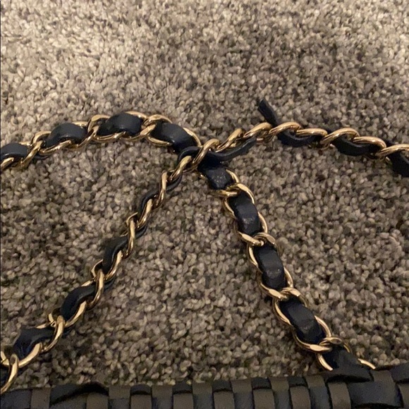 Weaved Handbag - Picture 4 of 6